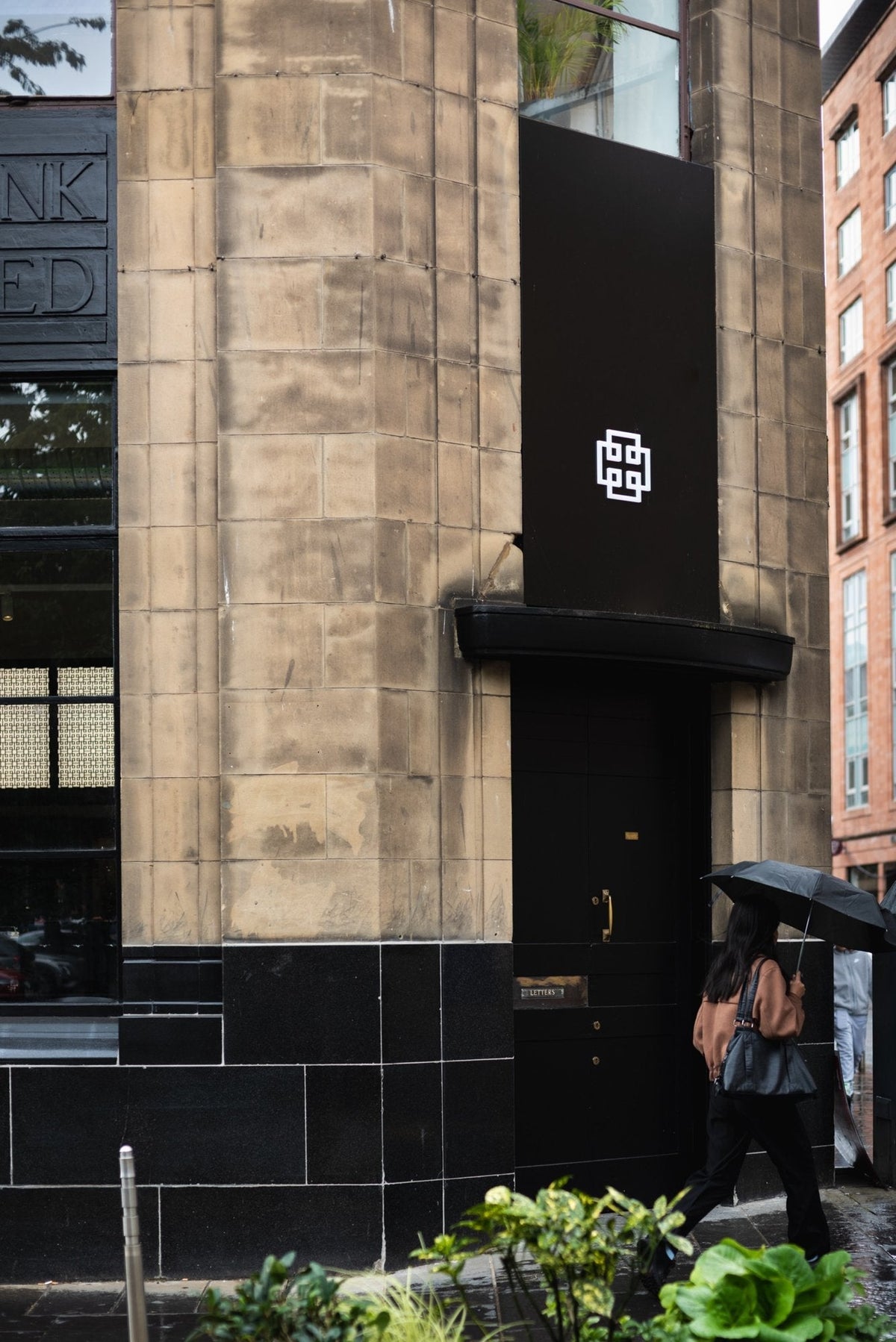 Thomson's at 127 Candleriggs, the corner of the former Commercial Bank building